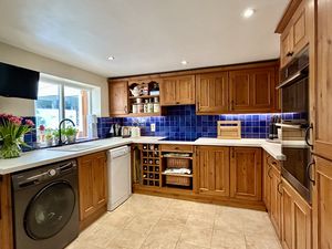 Breakfast Kitchen- click for photo gallery